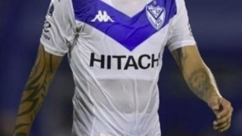 Centurión se despidió de Racing y agradeció a Vélez