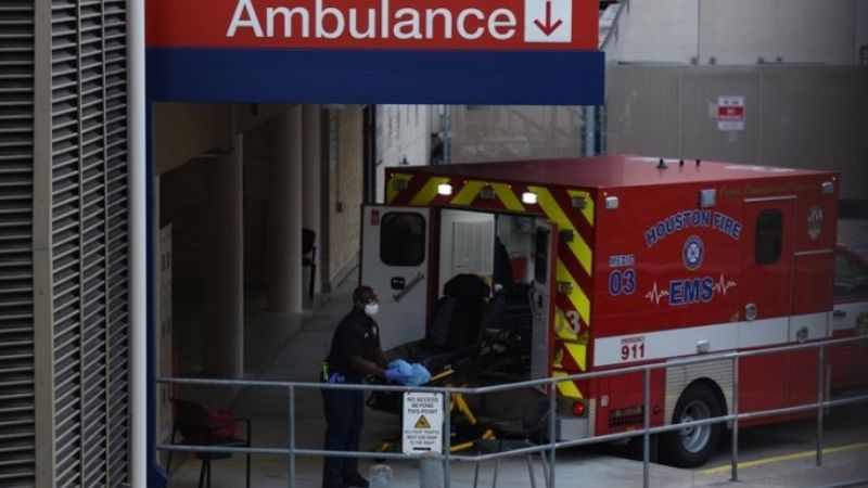 EE.UU registró nuevo récord de contagios diarios: más de 77.000 nuevos casos