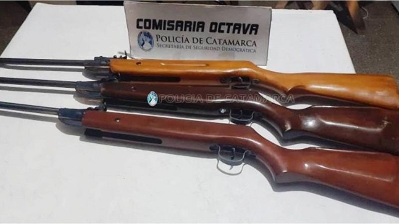 Secuestran tres rifles de aire comprimido