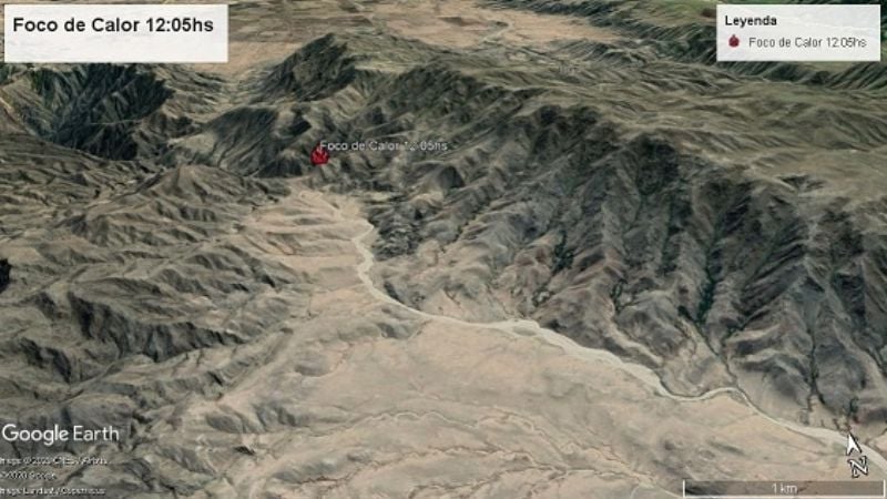 Combaten incendio forestal en Humaya