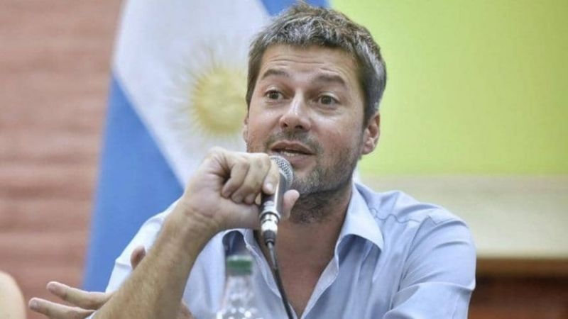 Se le escapó a Lammens: "Los entrenamientos volverían el 3 de agosto"