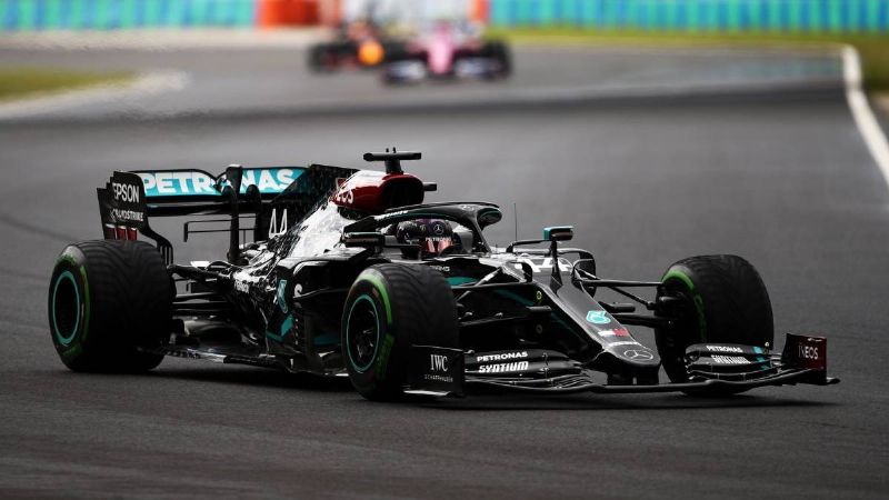 Hamilton logra su segundo éxito y sube a la cima de la F1.