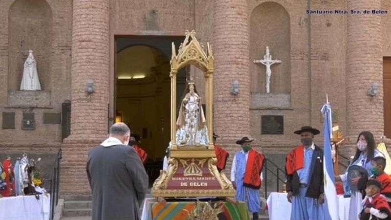 Pese al aislamiento, en Belén realizaron la procesión de la Virgen