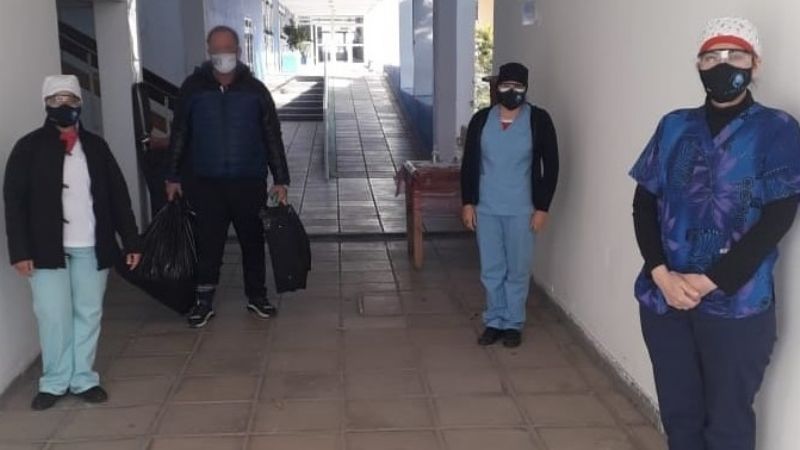 Así se retiraban del Malbrán los primeros recuperados de Coronavirus