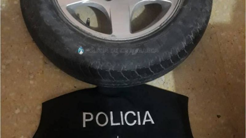 Persiguen a ladrones y recuperan una rueda de auxilio