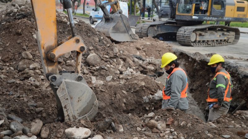 Renovación de colector cloacal en Av. Virgen del Valle y Belgrano