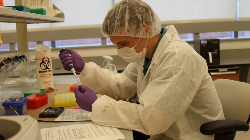 Advierten que el coronavirus "vino para quedarse", incluso si hay vacuna