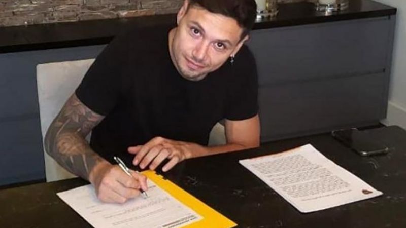 Zárate formalizó su nuevo vínculo por un año con Boca