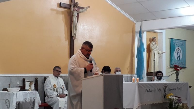 Asumió el nuevo párroco de San Pío X