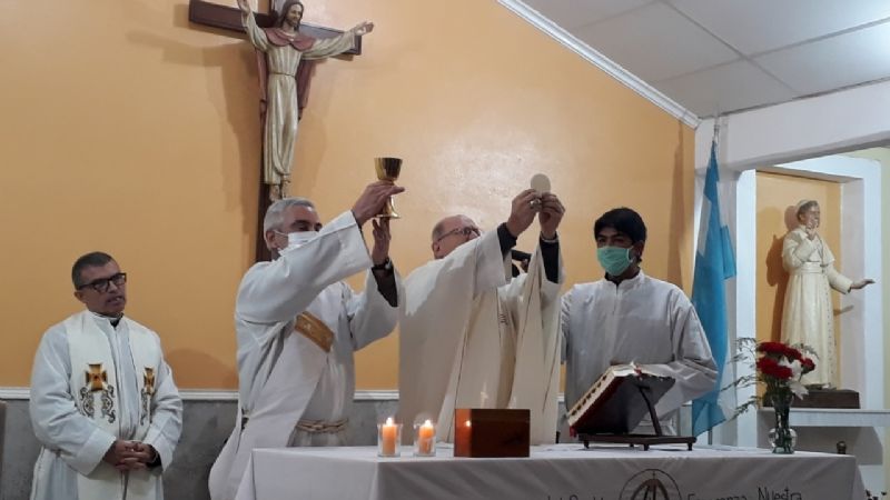 Asumió el nuevo párroco de San Pío X