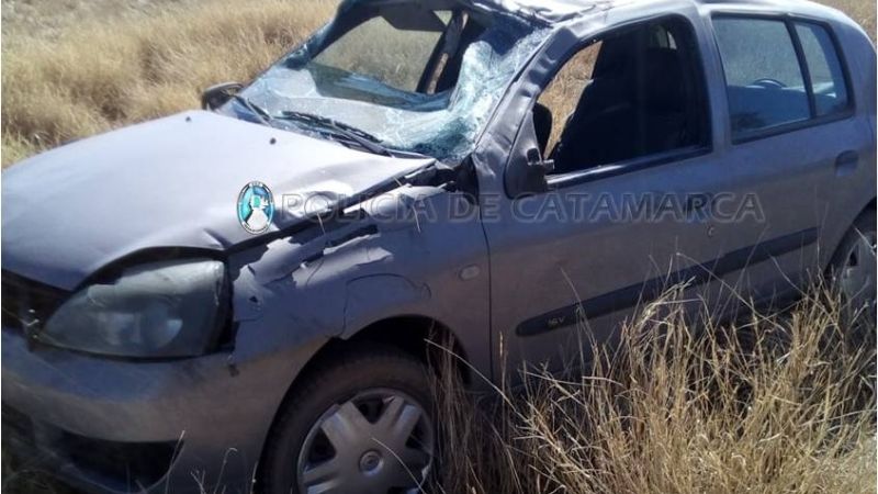 Vuelco en Las Esquinas: una joven y un bebé heridos