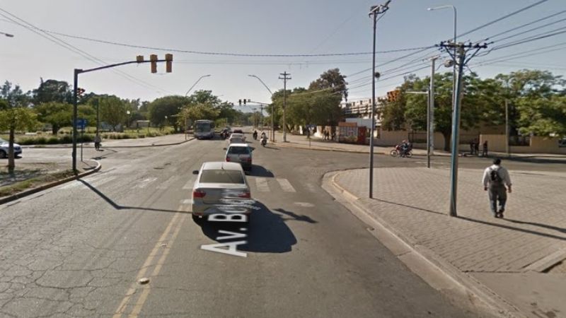 Arrestan a una mujer que molestaba a personas en la calle