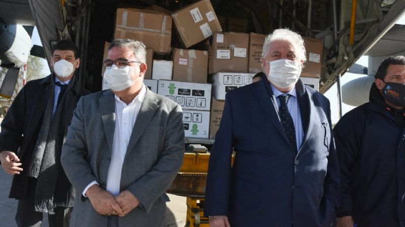 Raúl firmó convenios con los Ministerios de Salud y del Interior de la Nación