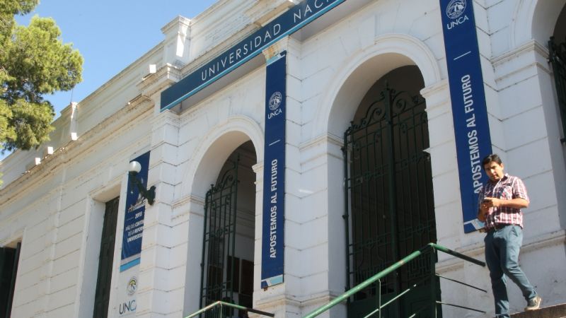 Pago de aguinaldo en la UNCa