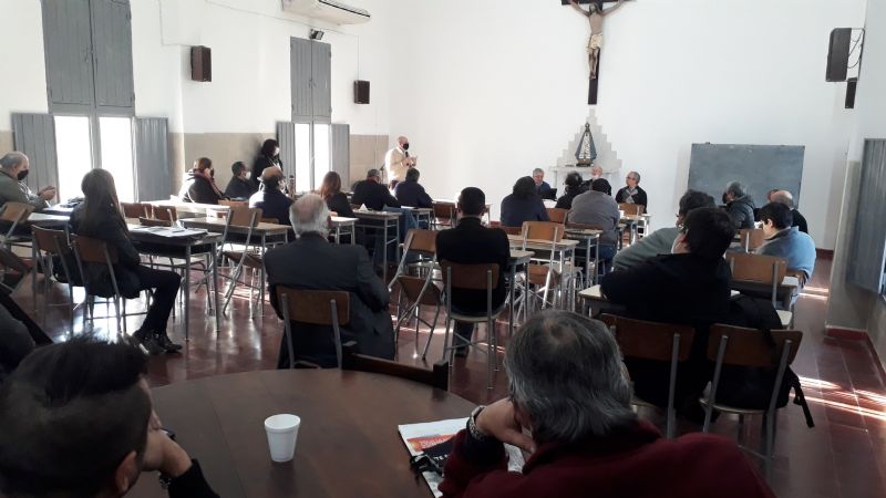 La Iglesia debatió sobre la reforma constitucional