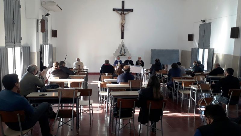 La Iglesia debatió sobre la reforma constitucional