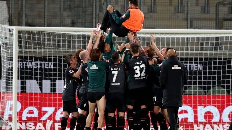 Werder Bremen evitó el descenso en la Bundesliga alemana