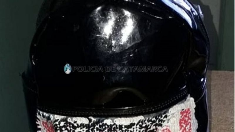 Entró a un super y robó una mochila