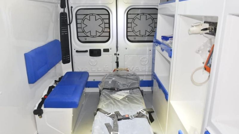 Sánchez entregó al hospital una ambulancia de alta complejidad