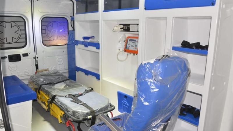 Sánchez entregó al hospital una ambulancia de alta complejidad