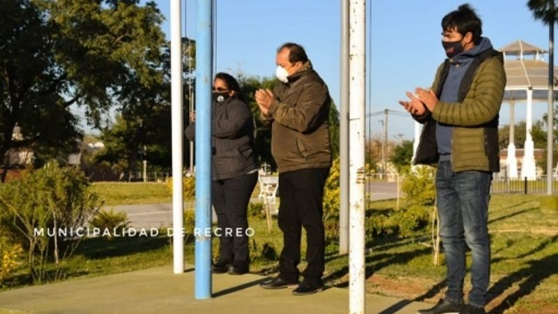 Día de la Independencia: Polti participó del izamiento de Banderas