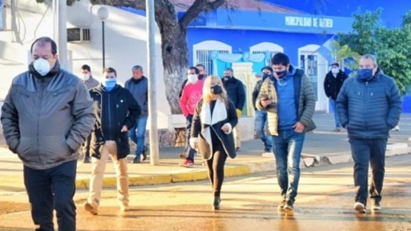 Día de la Independencia: Polti participó del izamiento de Banderas