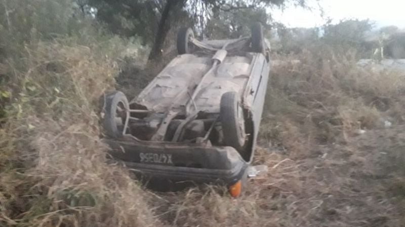 Volcó un auto en el ingreso a Chaquiago