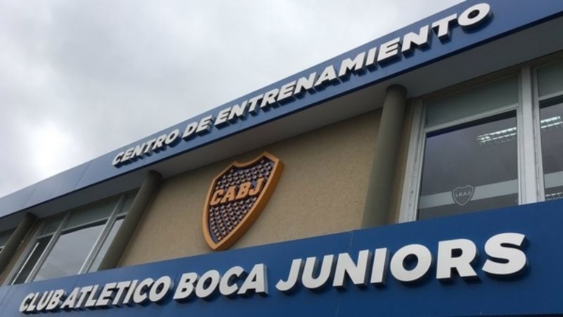 Russo supervisa a distancia los entrenamientos de Boca