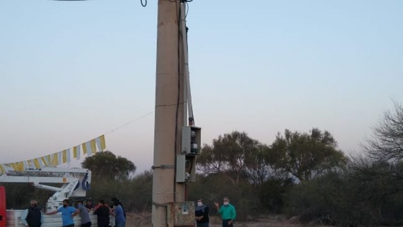 Nueva luminaria en Esquiú y El Suncho