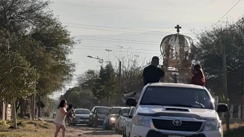 Con una caravana, culminaron las festividades de Jesús Niño