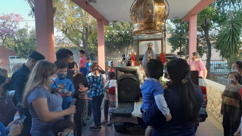 Con una caravana, culminaron las festividades de Jesús Niño