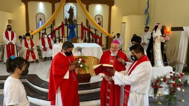 La comunidad de Santa Rosa dio la bienvenida al nuevo párroco