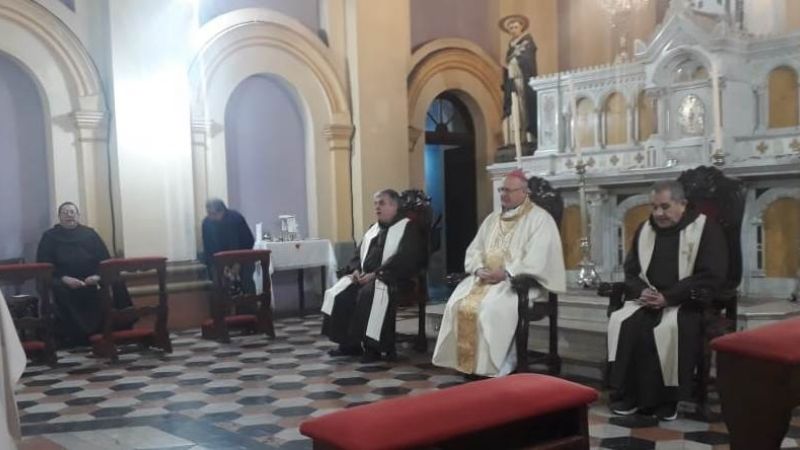 Celebran a Santa Clara de Asís en el Convento San Francisco