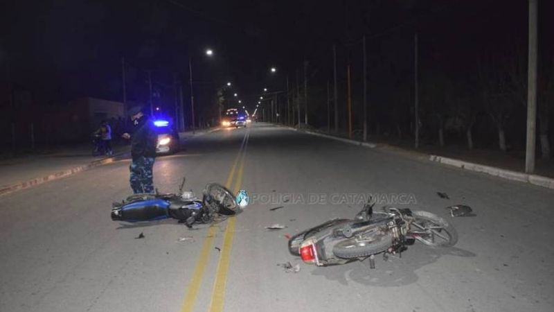 Fuerte choque de motos en Belén: dos jóvenes hospitalizados