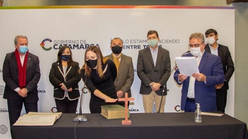 Jalil le tomó juramento a los nuevos funcionarios