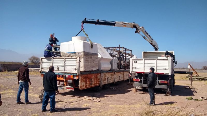 Llegó la concentradora de mosto a Tinogasta