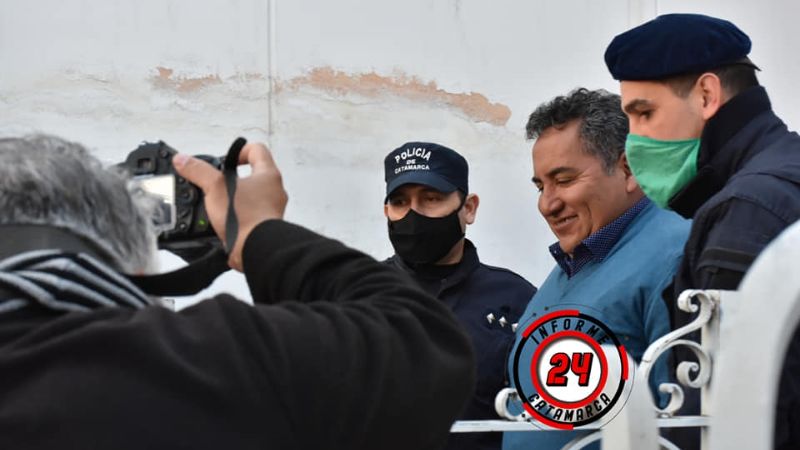 Aybar salió de tribunales a puras sonrisas