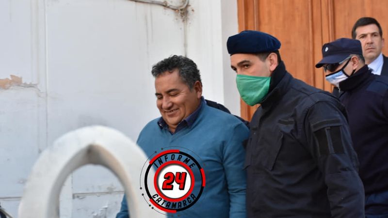 Aybar salió de tribunales a puras sonrisas