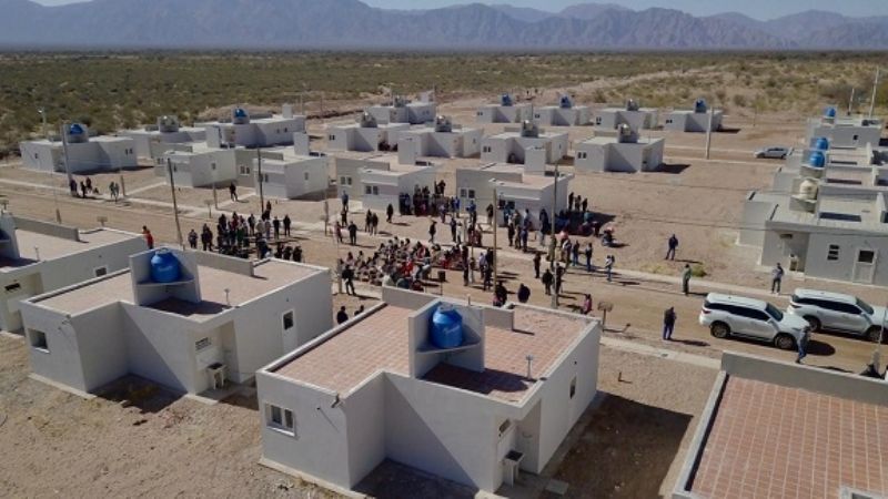 El equipo de Gobierno  entregó  viviendas y visitó El Durazno