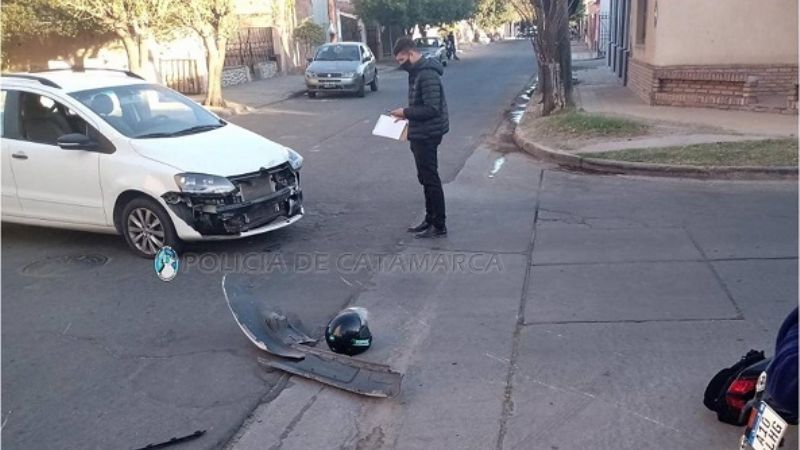 Mujer Policía lesionada en un accidente