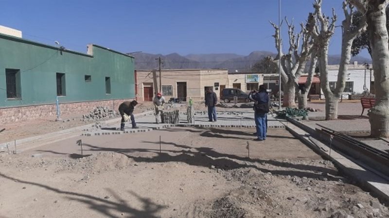 Avanza obra de adoquinado