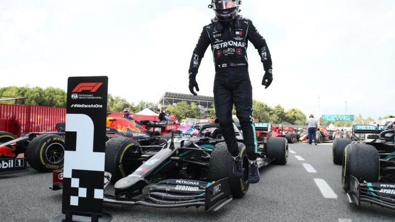 Repetido éxito de Hamilton en la F1; hoy en España