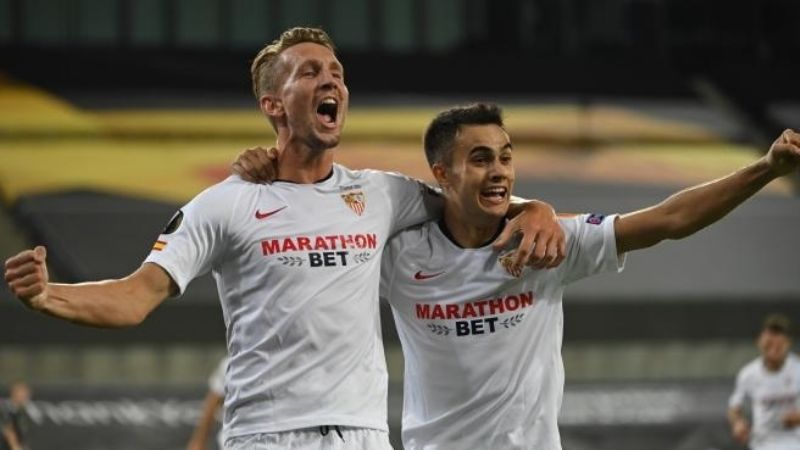 El Sevilla venció al United y espera por Inter o Shakhtar
