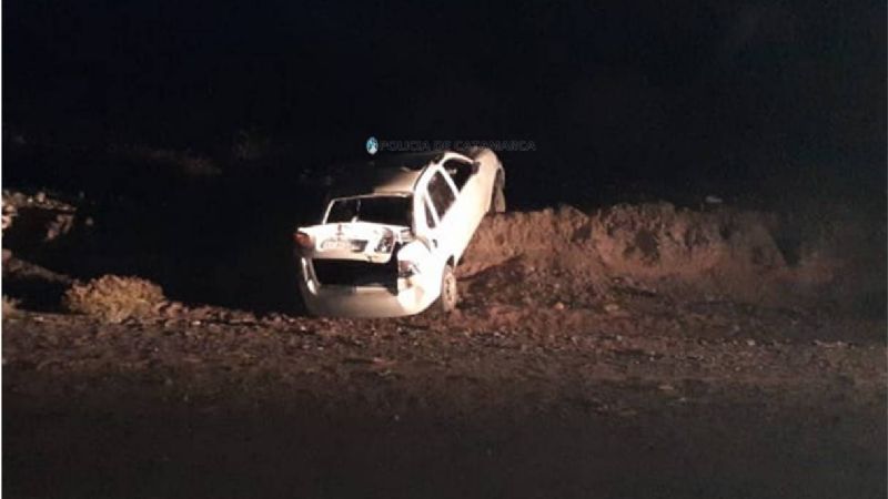 Cuatro jóvenes heridos tras protagonizar un vuelco en Tinogasta