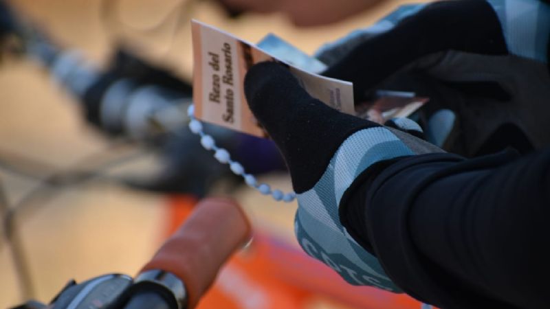 Vecinos participaron de peregrinación en bicicleta