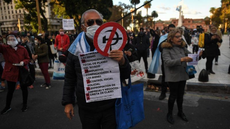 "No es tiempo de salir a la calle ni de marchar"