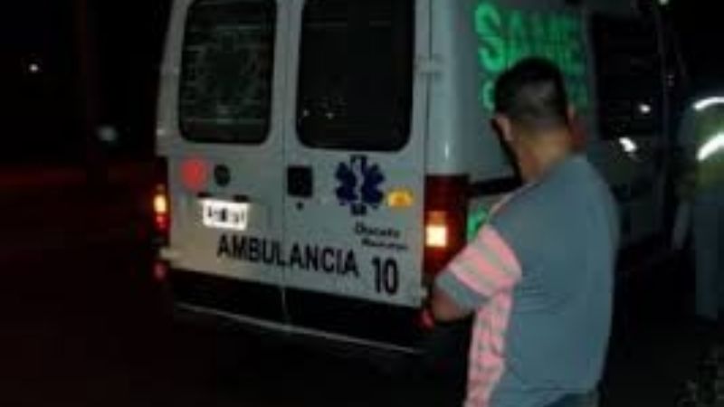 Una banda de siete atacó a un joven que terminó internado