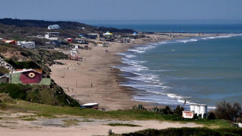 Detectaron componentes de petróleo cancerígenos en playas de Mar del Plata