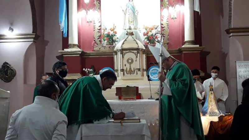 La comunidad de Villa Dolores dio la bienvenida al nuevo párroco