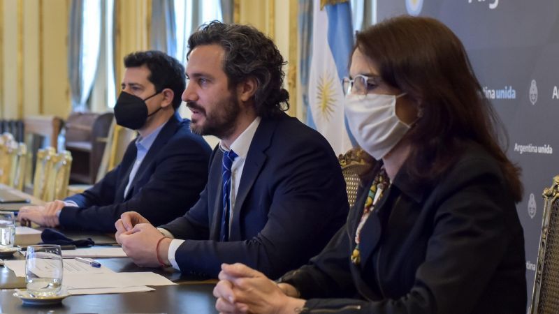 Cafiero tildó a Macri de "irresponsable" por apoyar una marcha en pandemia